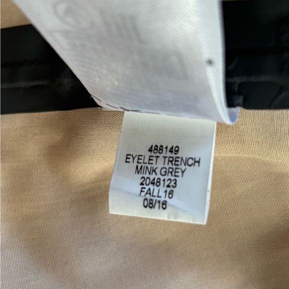 Limited Edition Banana Republic Grey Eyelet Trench Coat  Size 6 - Picture 11 of 11